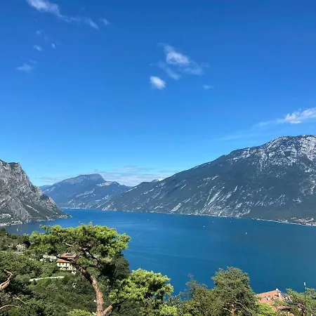 شقة Un Balcone Sul Garda