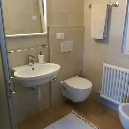 Un Balcone Sul Garda トレモージネ